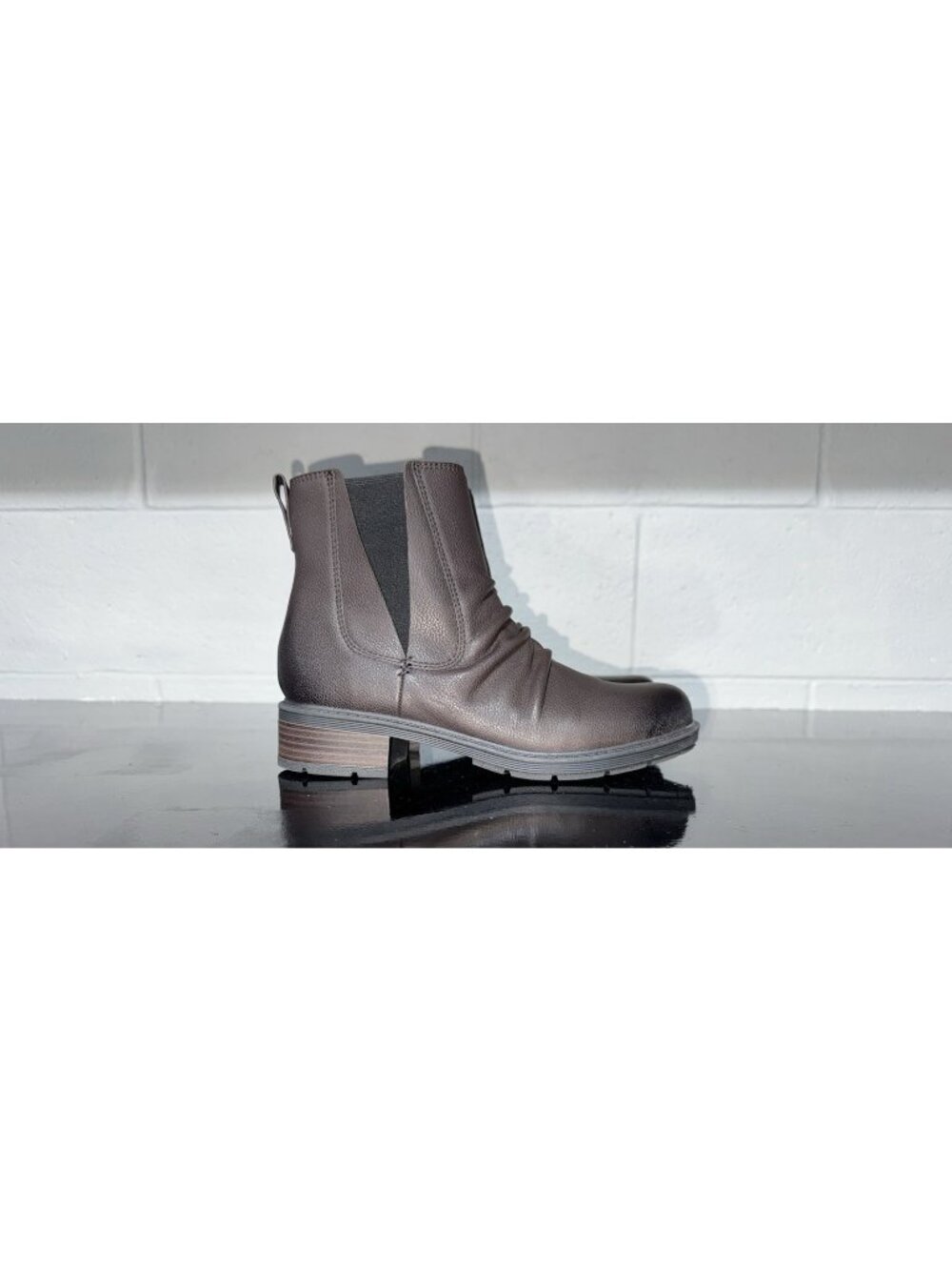 Clarks Hearth Rose Slouch Womens Leather Side Zip Ankle Boots Booties Size 9